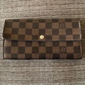 Authentic Louis Vuitton Portefeuille Sarah Damier